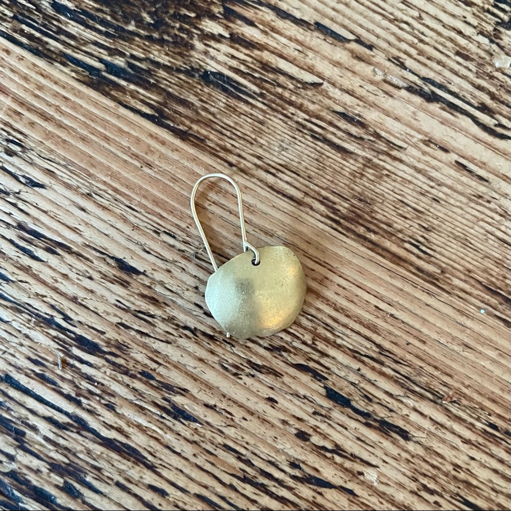 Ninh Wysocan single domed disc earring